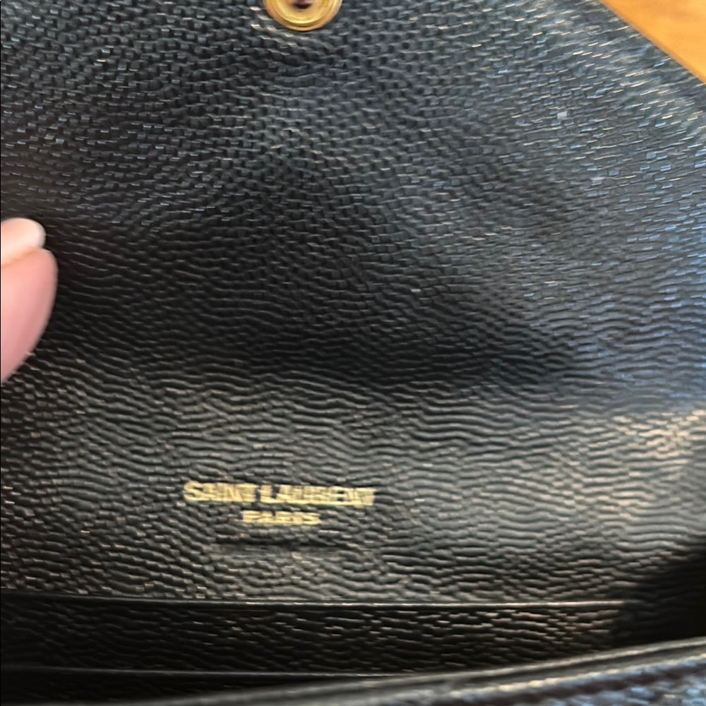 Authentic Yves Saint Laurent Black Leather Women's Compact Wallet - Picture 3 of 8